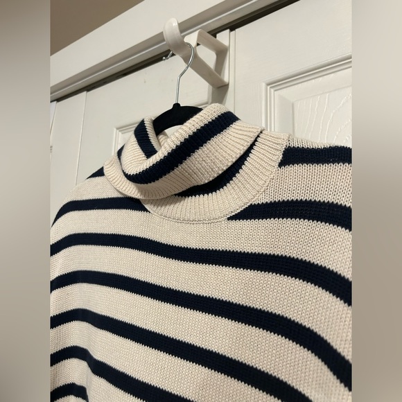 NWOT Striped Gap Turtleneck Sweater - Picture 3 of 9
